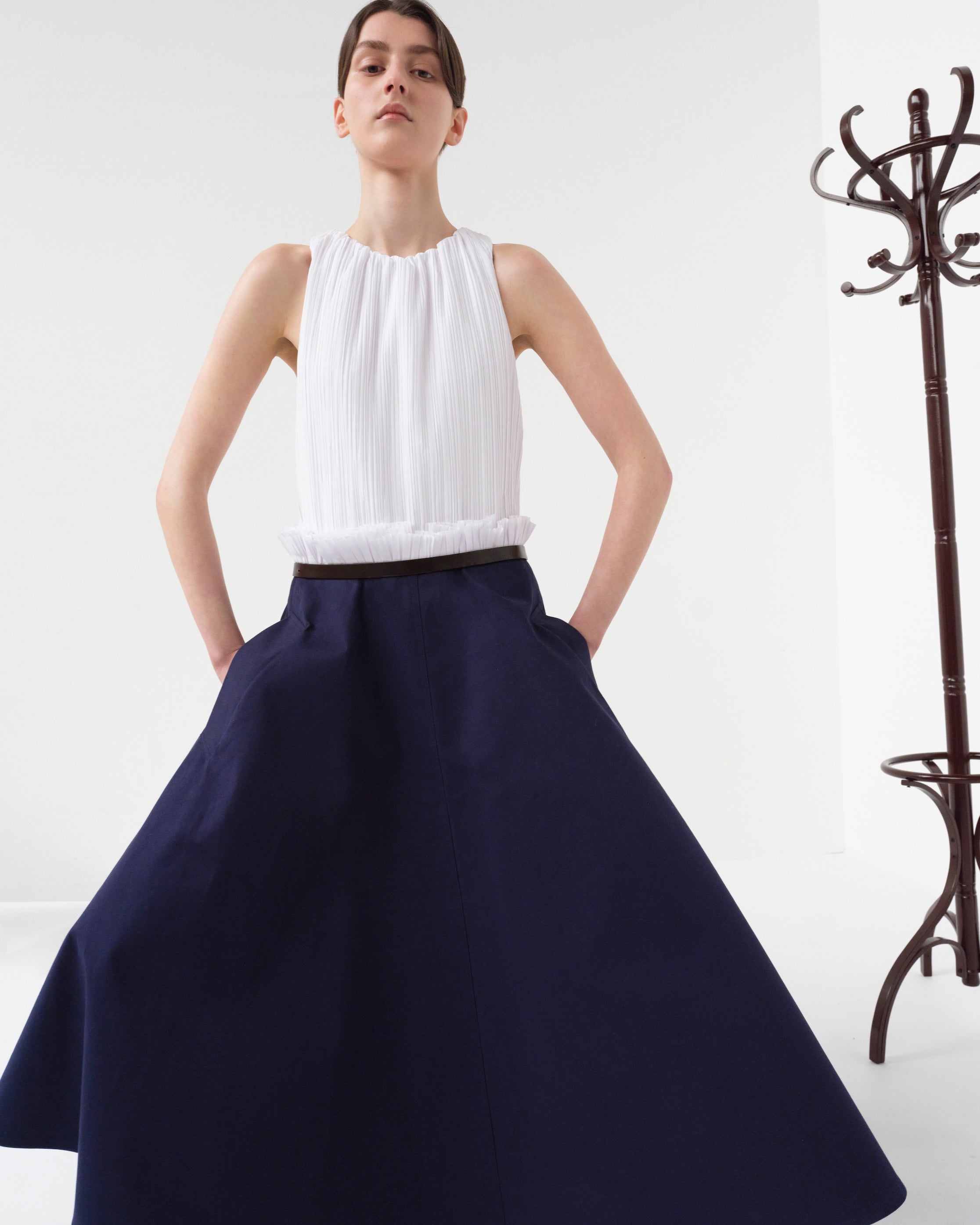 Fashion model wearing a Aletta outfit