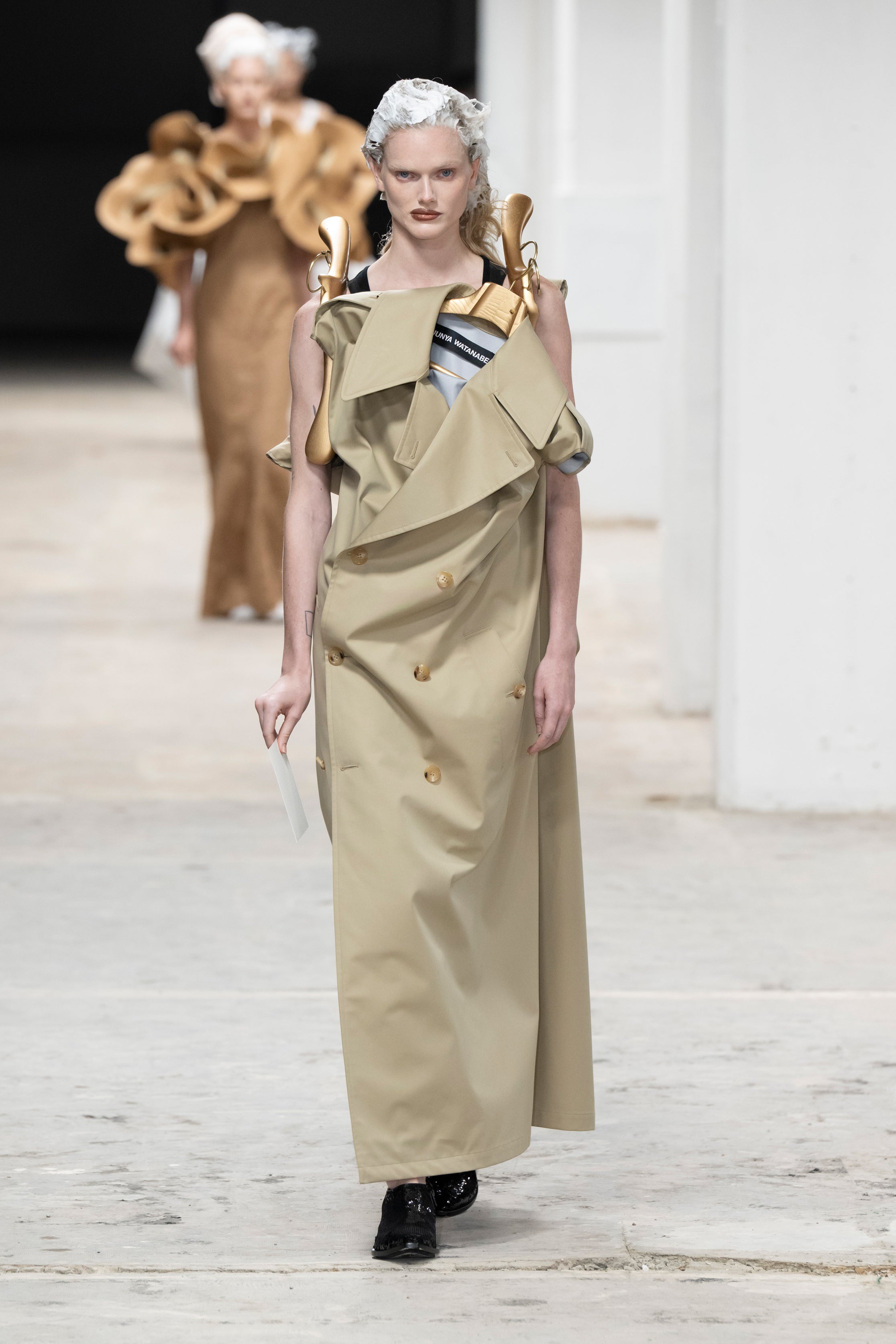 Fashion model wearing a Junya Watanabe SS26 outfit