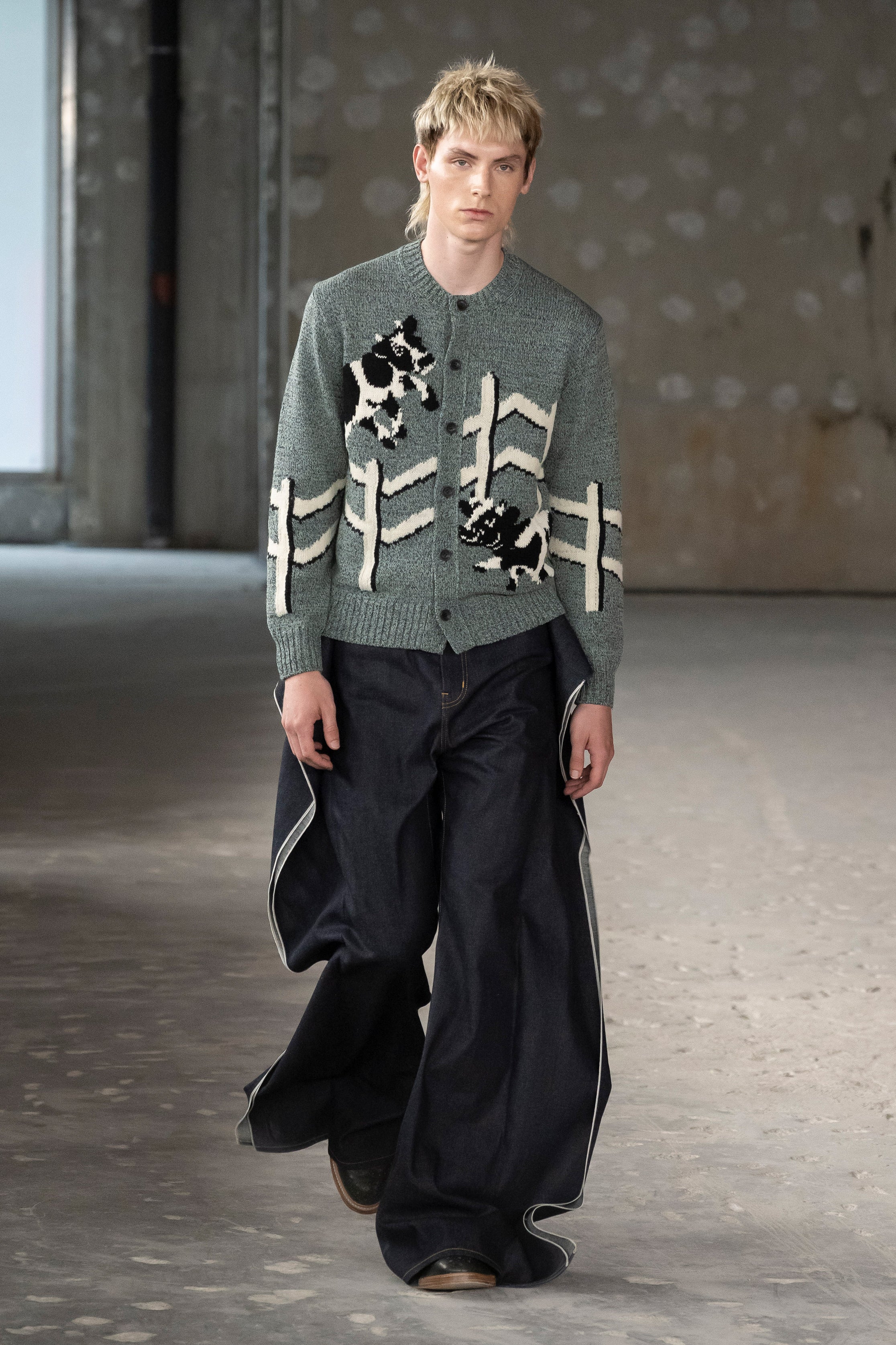 Fashion model wearing a Junya Watanabe Man SS26 outfit